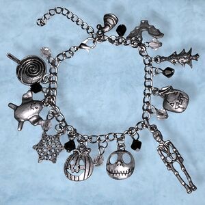 🟢Disney Nightmare Before Christmas Silver Tone Drop Bead Accent Charm Bracelet